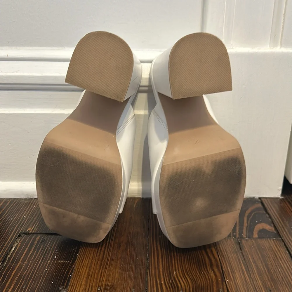 torrid White Platform Mule Heels - Picture 3 of 5